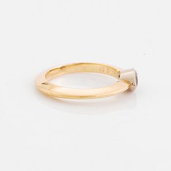 Sandström de Wit ring 18K guld med en brun diamant.