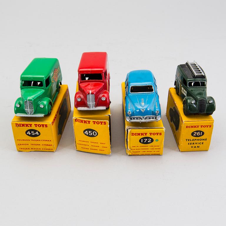 A lot of 8 Dinky Toys cars, England and France, 1950/60s.