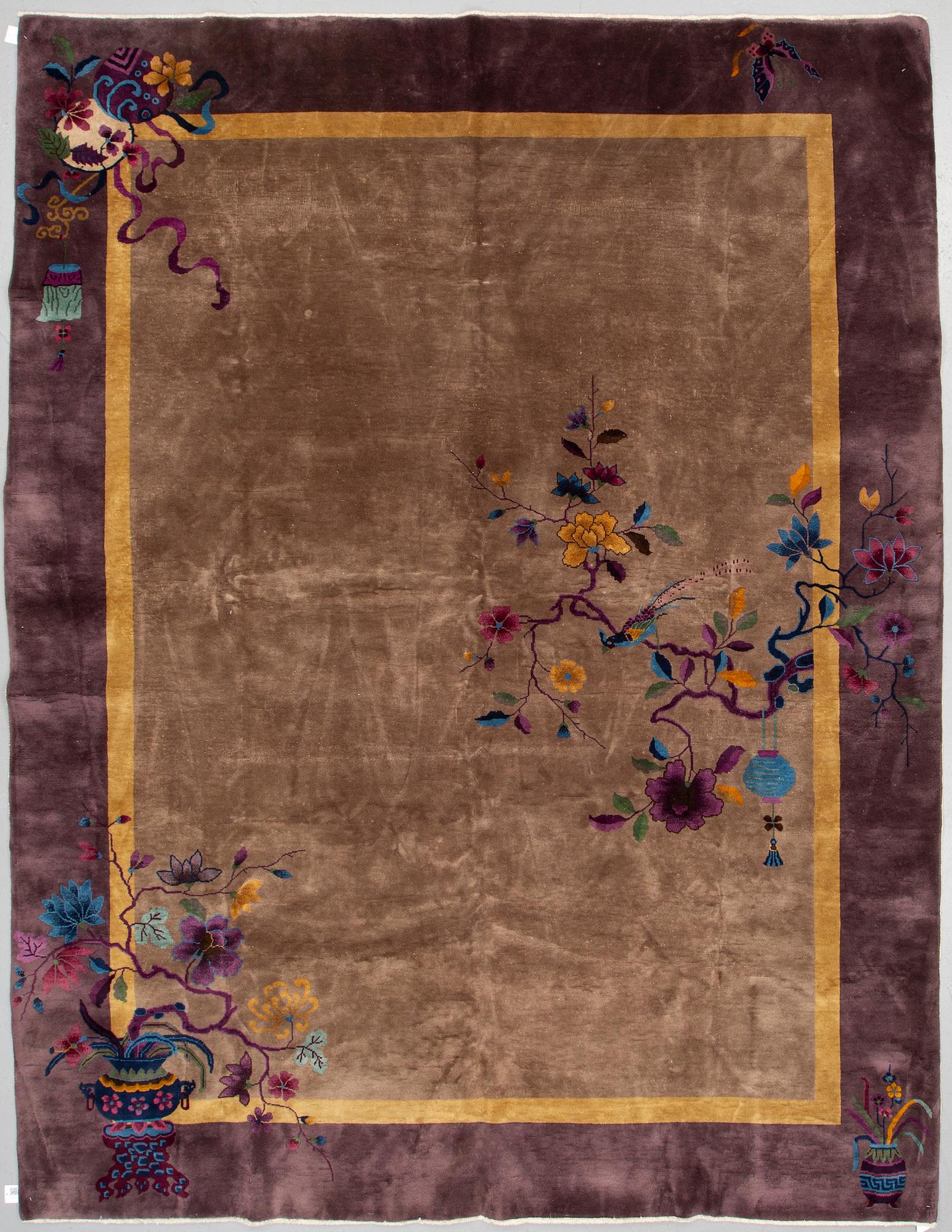 MATTA, semiantik Kina, art deco, ca 355,5 x 269 cm, 1900-talets första hälft.