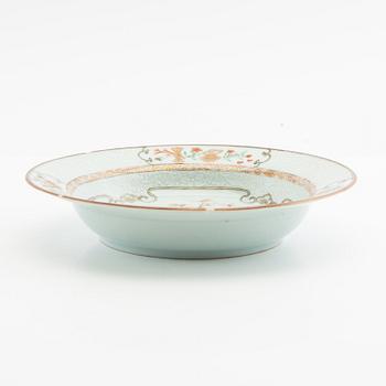 A Chinese porcelain plate, Qing dynasty, Yongzheng (1723-35).