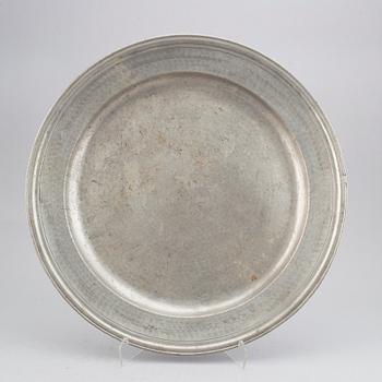 PLATE, pewter, by Johan Lang, Stockholm 1717.