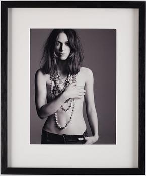 Michael Thompson, ”Nude with Necklaces (Keira Knightley), London, 2007”.