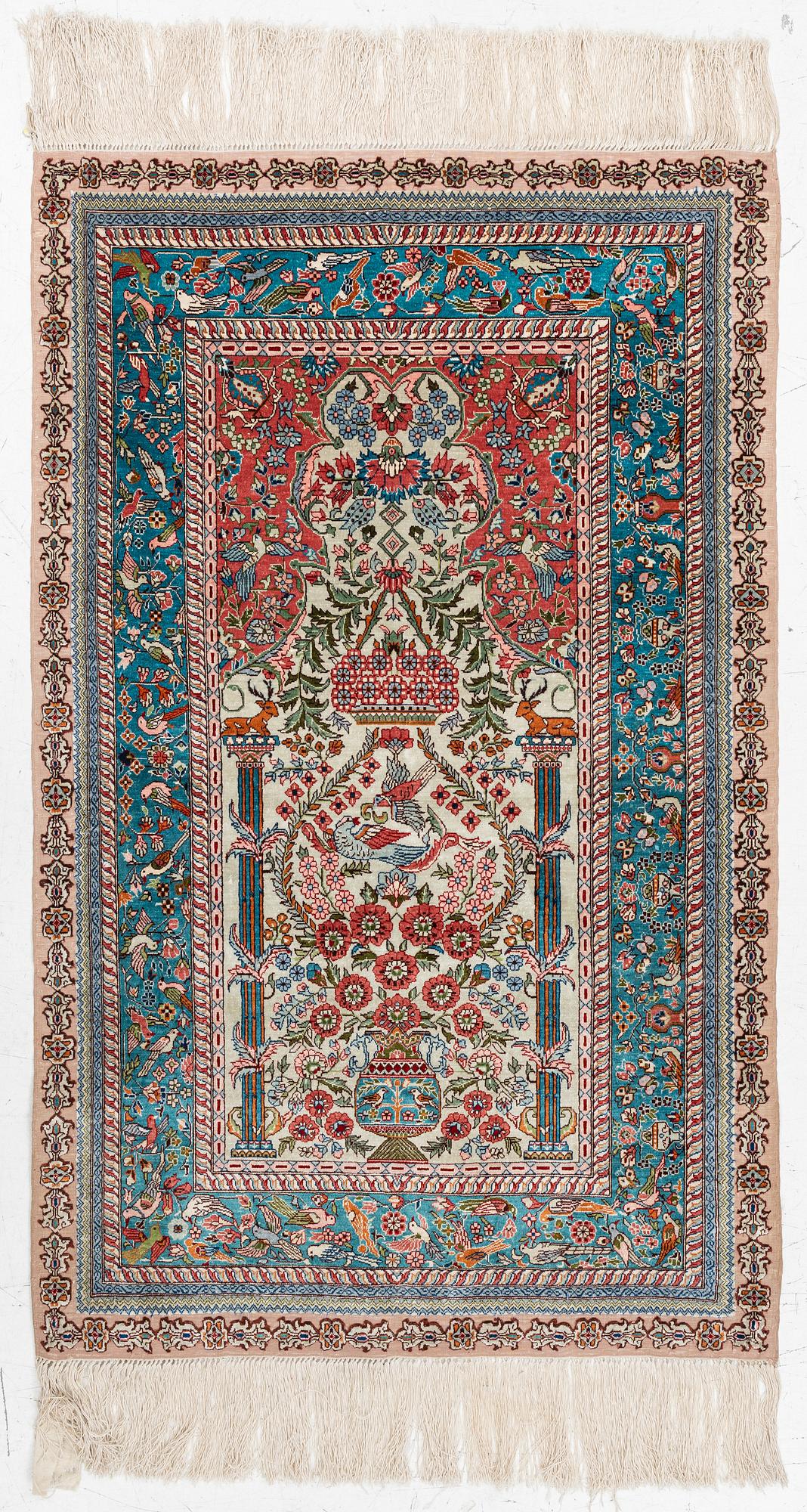 Rug, Hereke design, silk, approx. 122x77 cm.