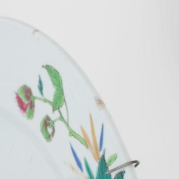 A Famille Rose porcelain dish, China, Qing dystasy, mid/first half of the 18th century.