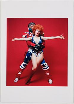 William Klein, ”Mister Freedom koffert - full set edition”, 2020.