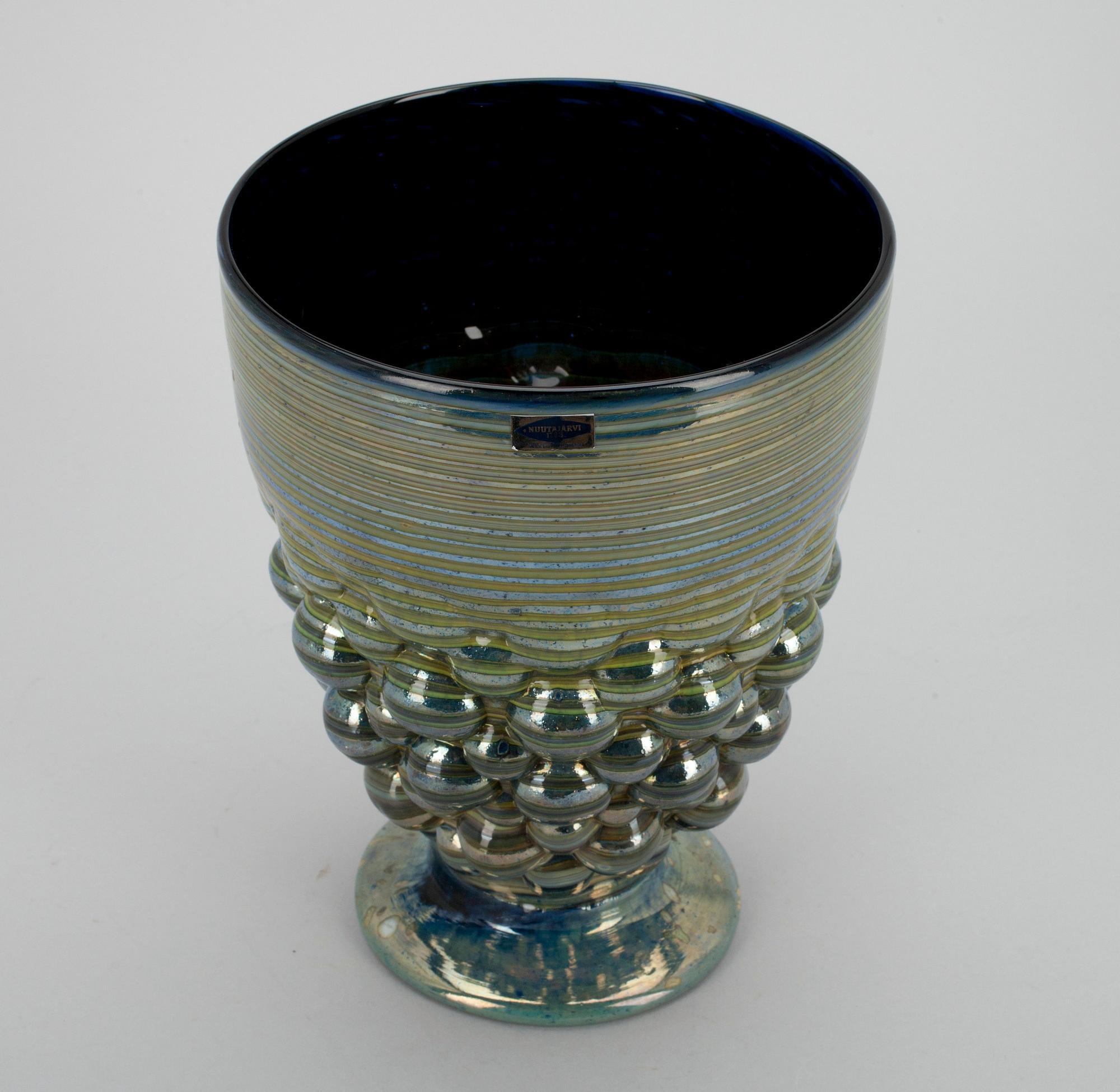 Oiva Toikka, A BOWL. Signed Oiva Toikka, Nuutajärvi Notsjö.