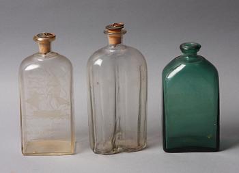 BRÄNNVINSFLASKOR, 3 st, glas, 1800-tal.