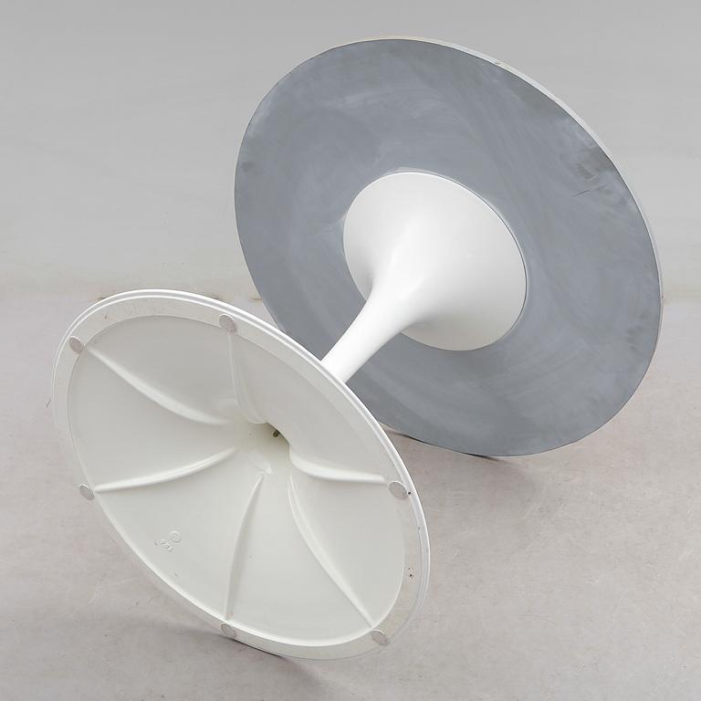 BORD, "Tulip", Eero Saarinen, Knoll International, USA.