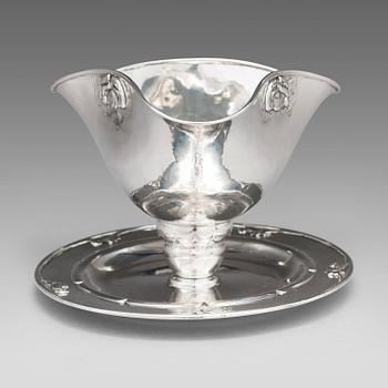 Georg Jensen, kastikemalja, hopeaa, design nro 328, Kööpenhamina 1919. Ruotsalaiset tarkastusleimat GABF.