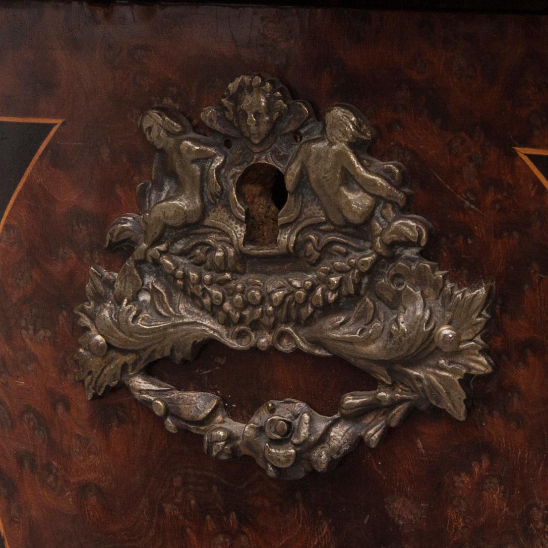 SKRIVBORD, Frankrike 1900-talets senare hälft.