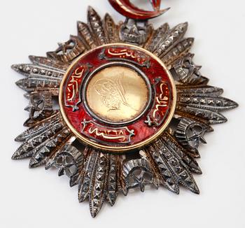KRASCHAN, Medjijorden, silver och emalj, Turkiet före 1923. Vikt ca 34 gram.