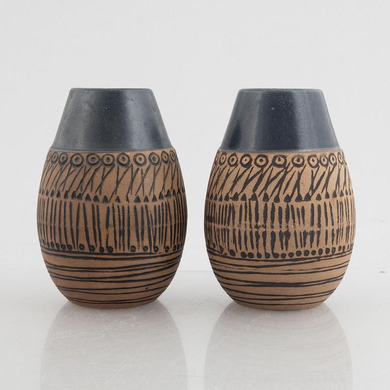 Lisa Larson, vaser, ett par och skålar, ett par, "Granada", Gustavsberg.