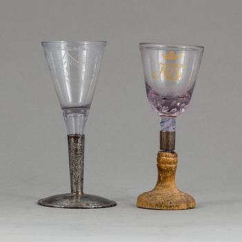 GLAS, 2 stycken, 1700/1800-tal.