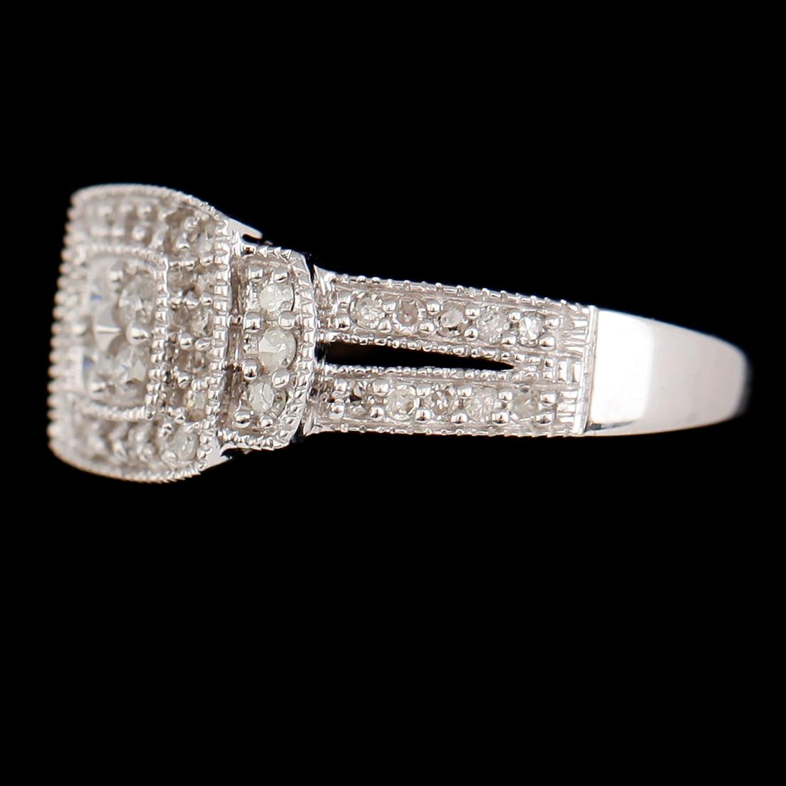 RING, 10 k vitguld, briljantslipade diamanter tot ca 0.50 ct.