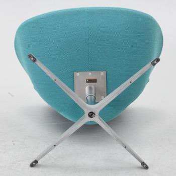 Arne Jacobsen, armchair, "The Swan", Fritz Hansen, Denmark, 2010.