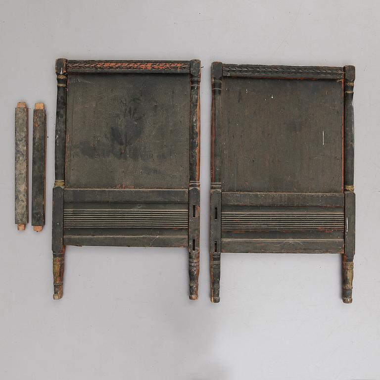 SOFFGAVLAR, 2 st, gustavianska, 1700-talets slut.