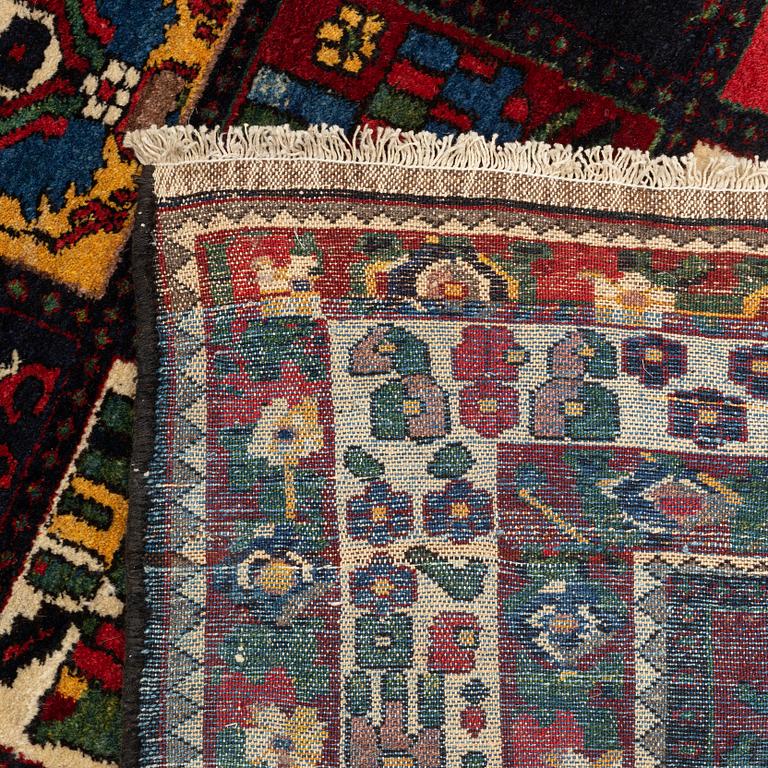 A semi-antique, Chahar Mahal/Bakhtiari carpet, approximately 341 x 205-212 cm.
