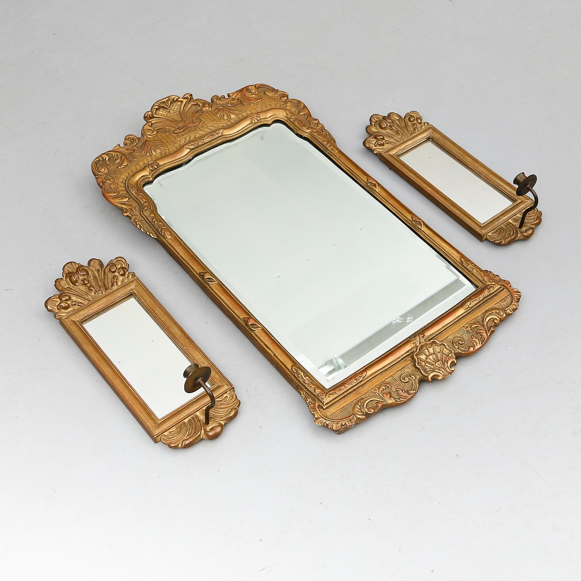 SPEGEL och snarlika SPEGELLAMPETTER, 1 par, rokokostil, 1900-talets första hälft.