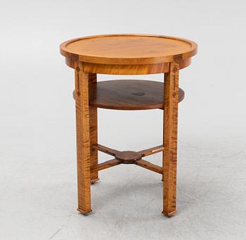 A early 20th century jugend table.