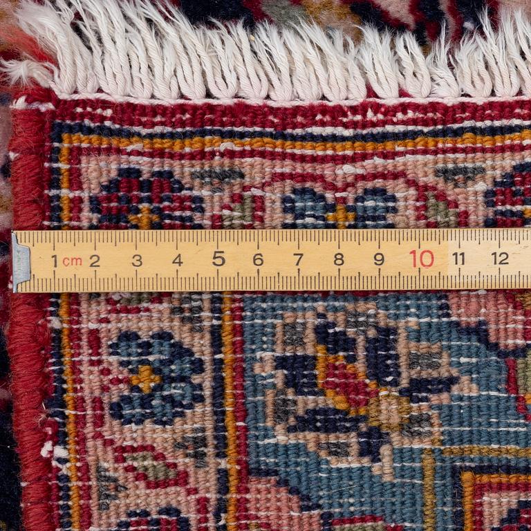 A Keshan carpet, c. 403 x 290 cm.