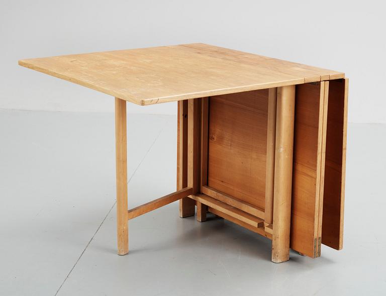 A Bruno Mathsson gateleg table, for Firma Karl Mathsson, Värnamo.