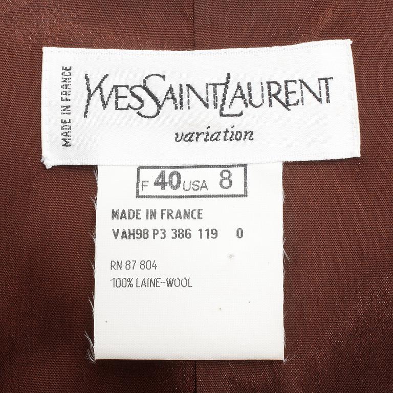 YVES SAINT LAURENT, dräkt bestående av kavaj och byxor, storlek 40.