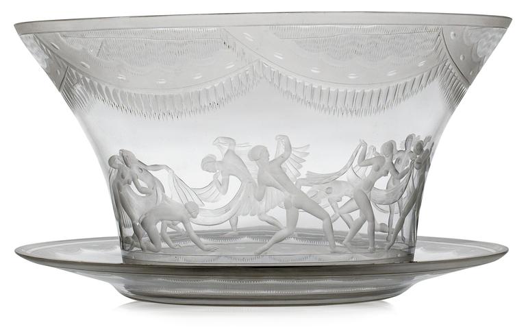 A Simon Gate 'Slöjdansen' glass bowl with stand, Orrefors 1929.
