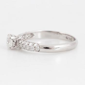 Brilliant-cut diamond ring.