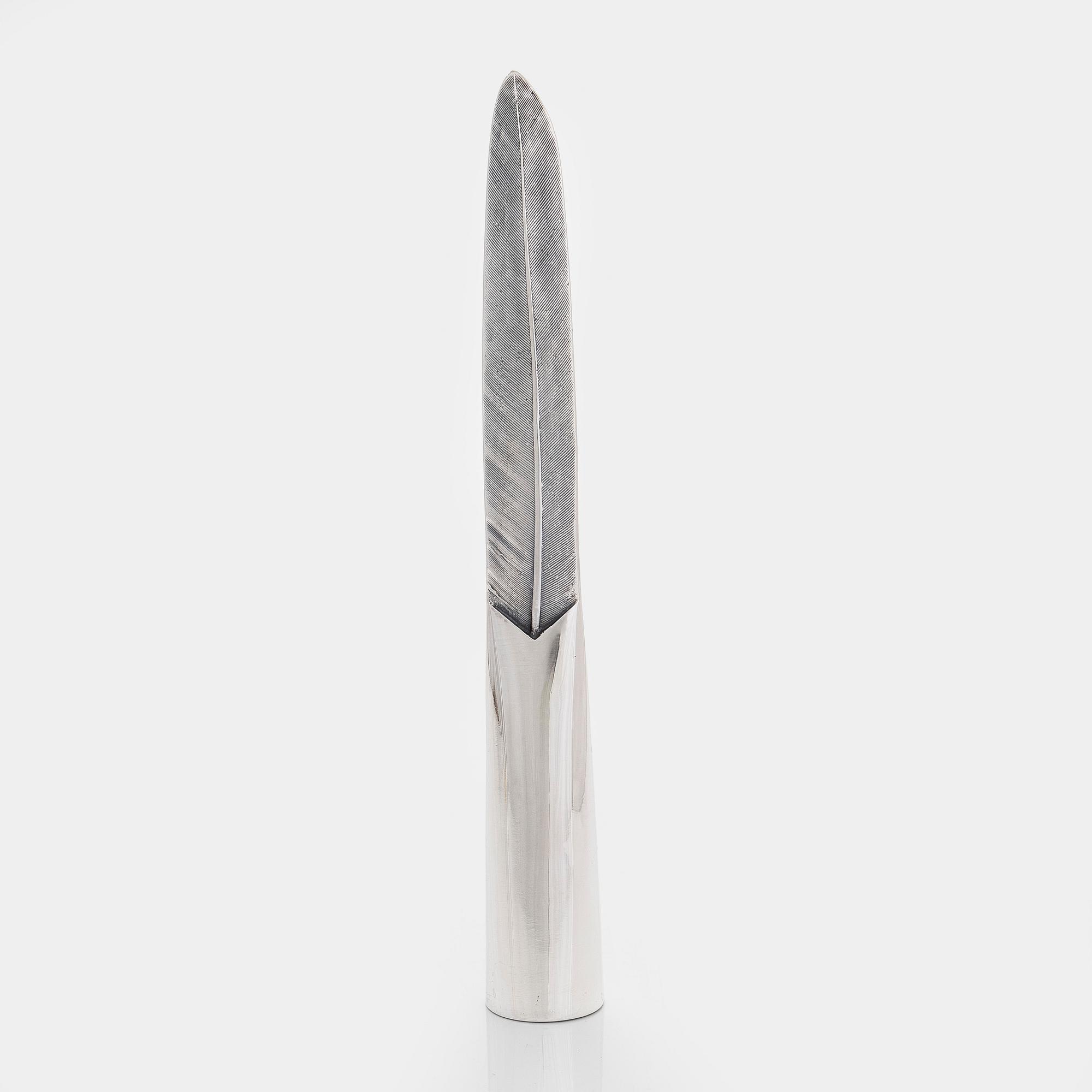 Dekorationsföremål/brevkniv i form av fjäder, sterlingsilver, Lapponia 1984.