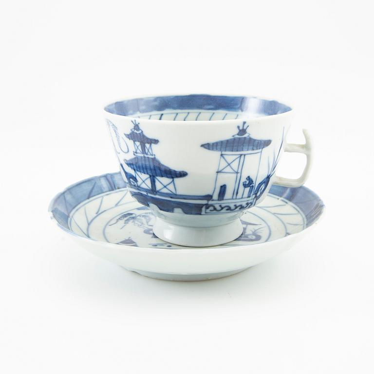 Tea cups with saucers 6 pcs. China 19th century porcelain.