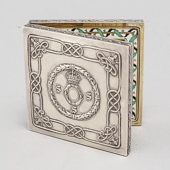 A silver medal and case, case from C G Hallberg in Stockholm 1899.