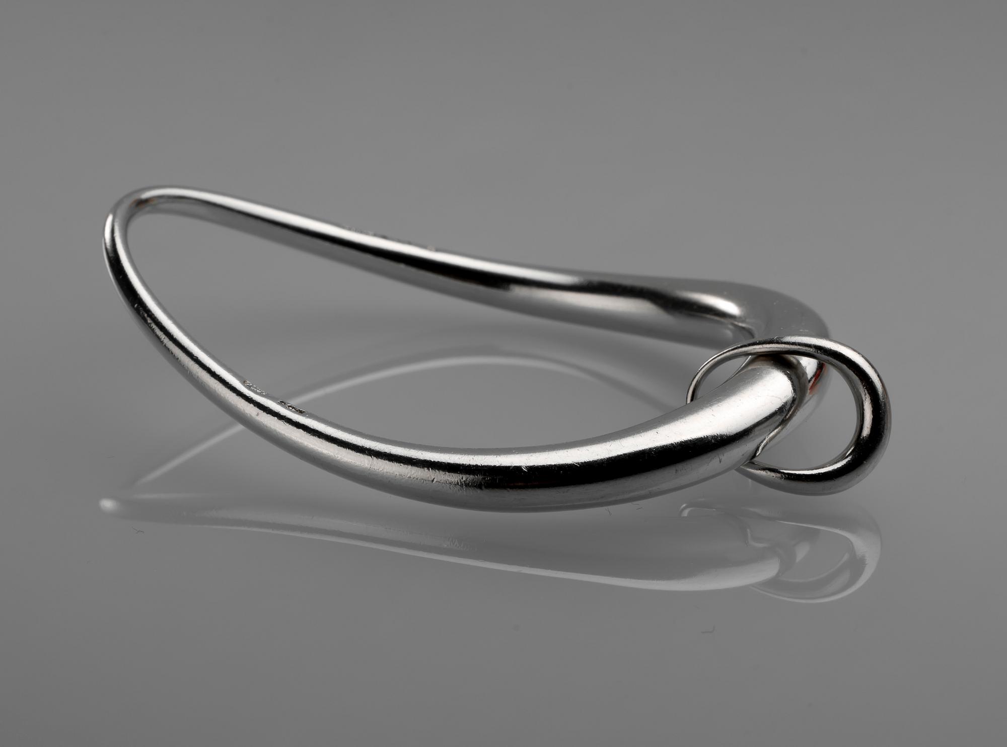 ARMRING, sterlingsilver, "Offspring", Jacqueline Rabun för Georg Jensen, Danmark, 2002. Vikt ca 46 g.