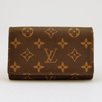 LOUIS VUITTON, a monogram canvas wallet.