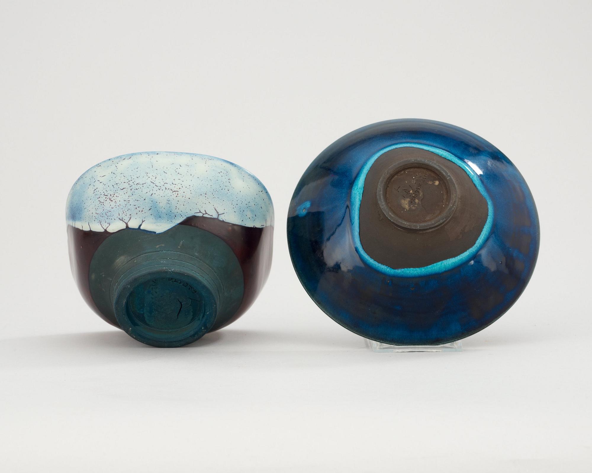 WILHELM KÅGE, skålar, 2 st, farstagods, Gustavsberg 1936 och 1939.