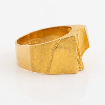 Björn Weckström, en ring, 18K guld och platina, Finland 1979. För Lapponia.