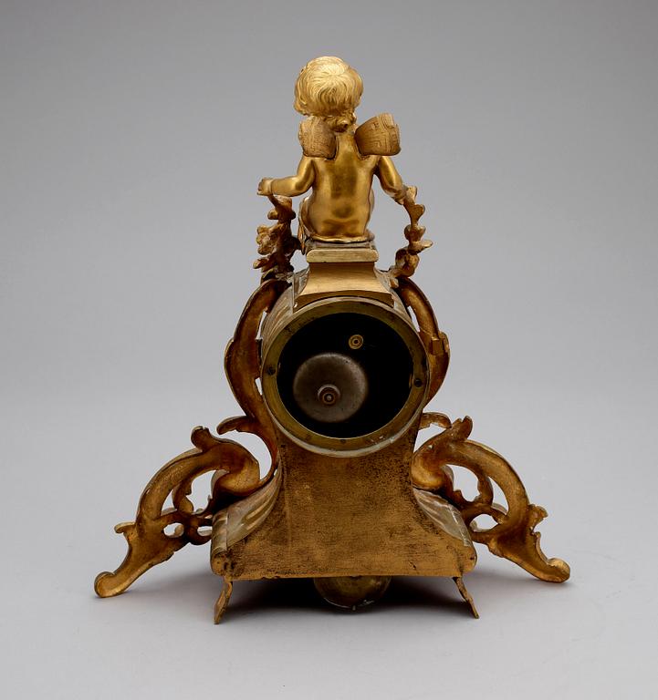 BORDSPENDYL, nyrokoko, 1800-talets andra hälft.