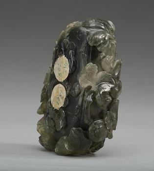 A nephrite brush washer, Qing dynasty.