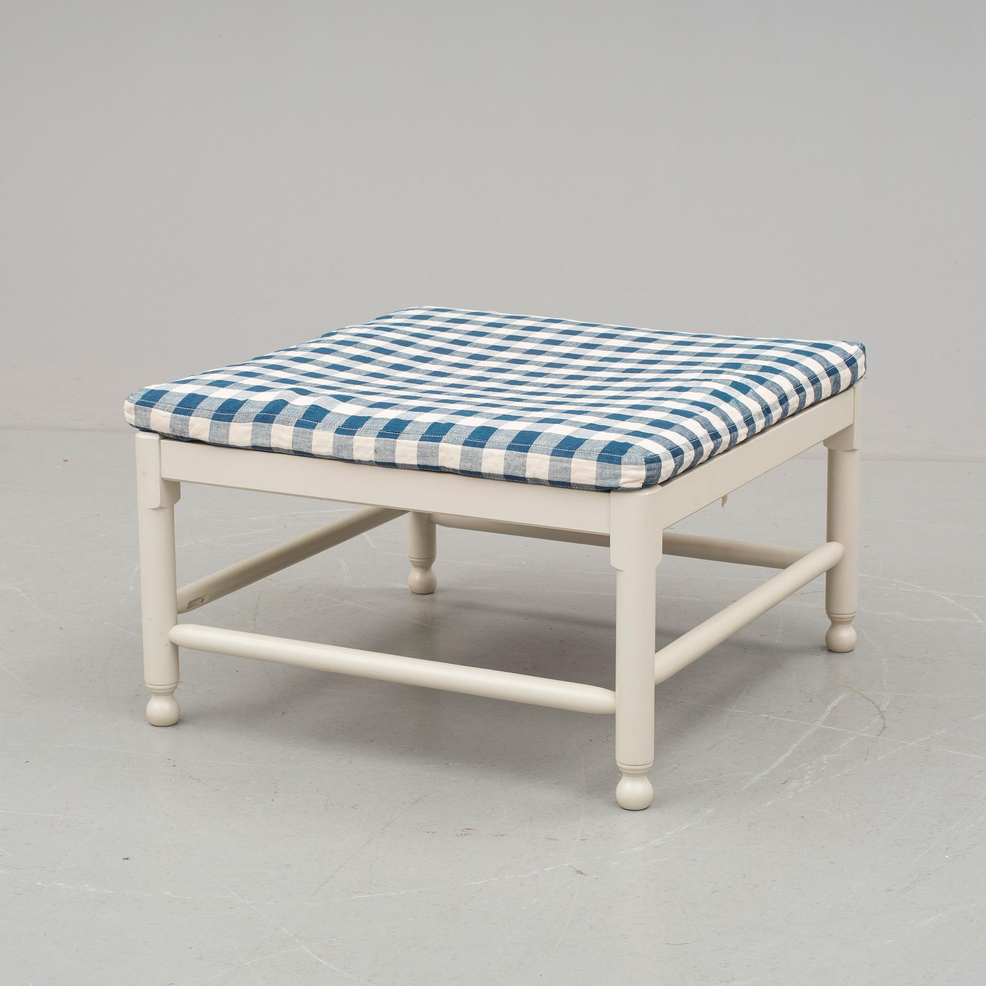 FOTPALL, "Medevi brunn" ur Ikeas 1700-talsserie, 1990-tal.