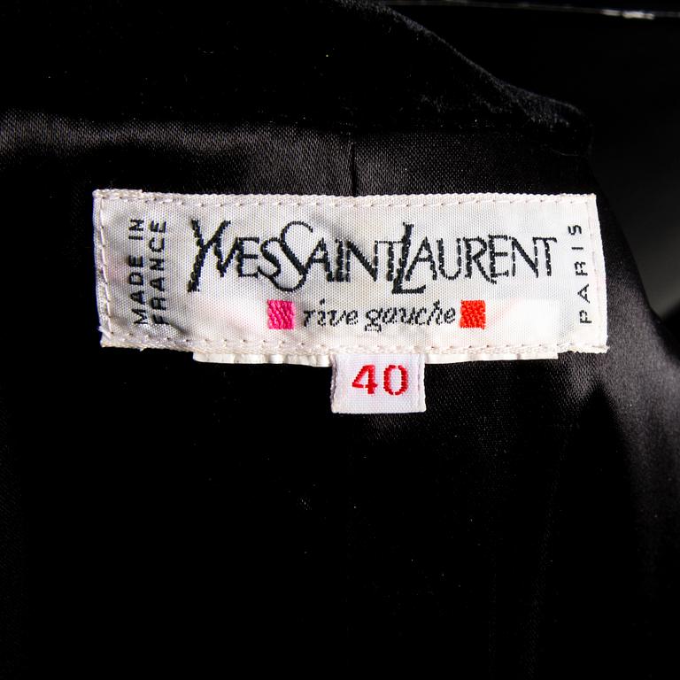KAVAJ, Yves Saint Laurent.