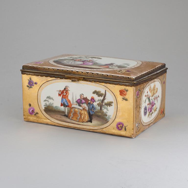 SKRIN, porslin, Europa, 1800-tal.