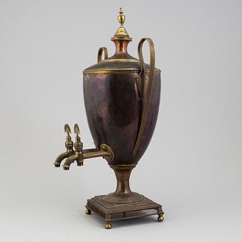 SAMOVAR, koppar och mässing. England, omkring år 1900.