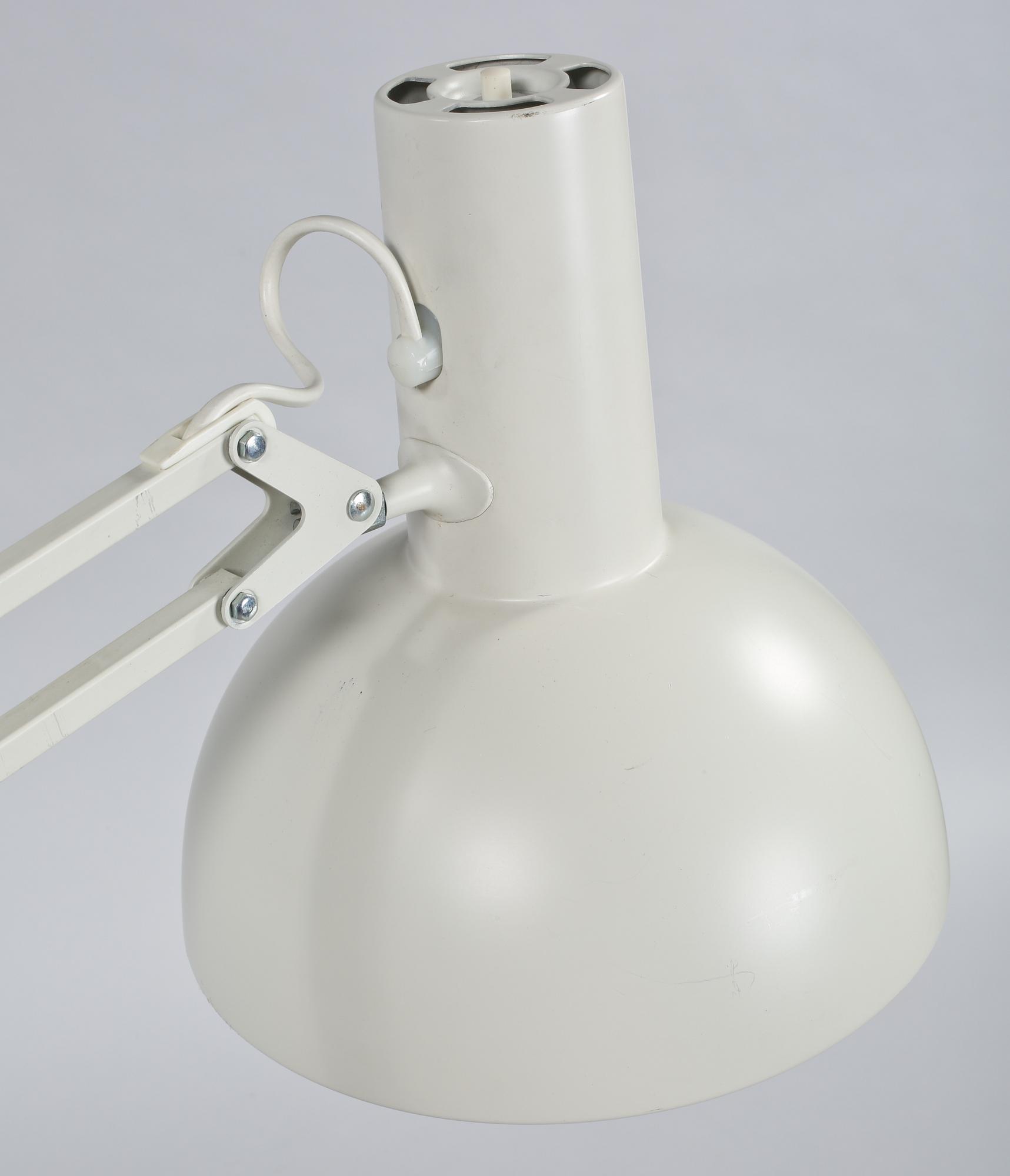 SKRIVBORDSLAMPA, "Arkitekt", Louis Poulsen, Danmark, 1900-talets senare del.