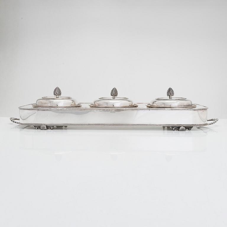 A silver-plated warming/ cooling serving dish, Sheffield, England, presumably mid-/first half of the 20th century.