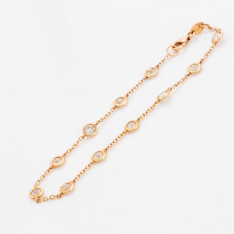 Brilliant-cut diamond bracelet.