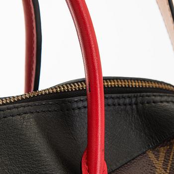 Louis Vuitton, a 'Tuileries' bag.