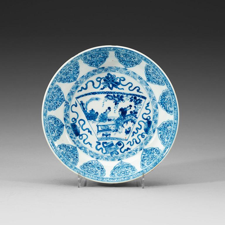 A blue and white bowl, Qing dynasty Kangxi (1662-1772).