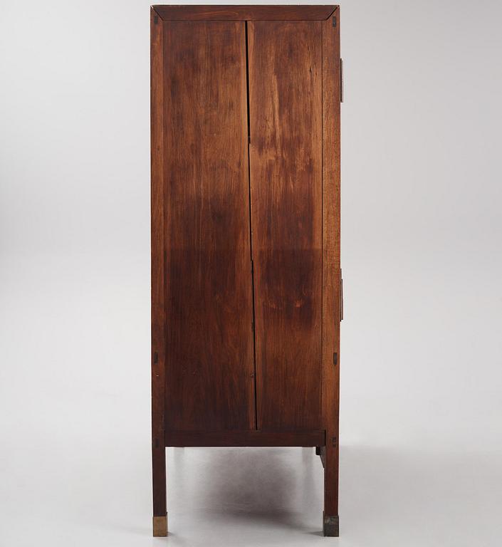 A large Imperial Hongmu compound cabinet, Qingdynasty, 19th century.
