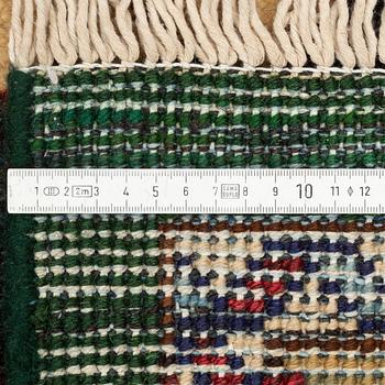 Matta, Västpersisk, "Arts and Crafts-mönster", ca 291 x 184 cm.