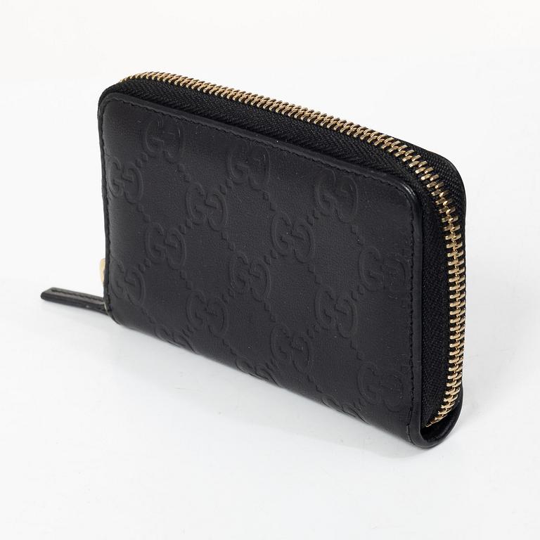 Gucci, wallet.