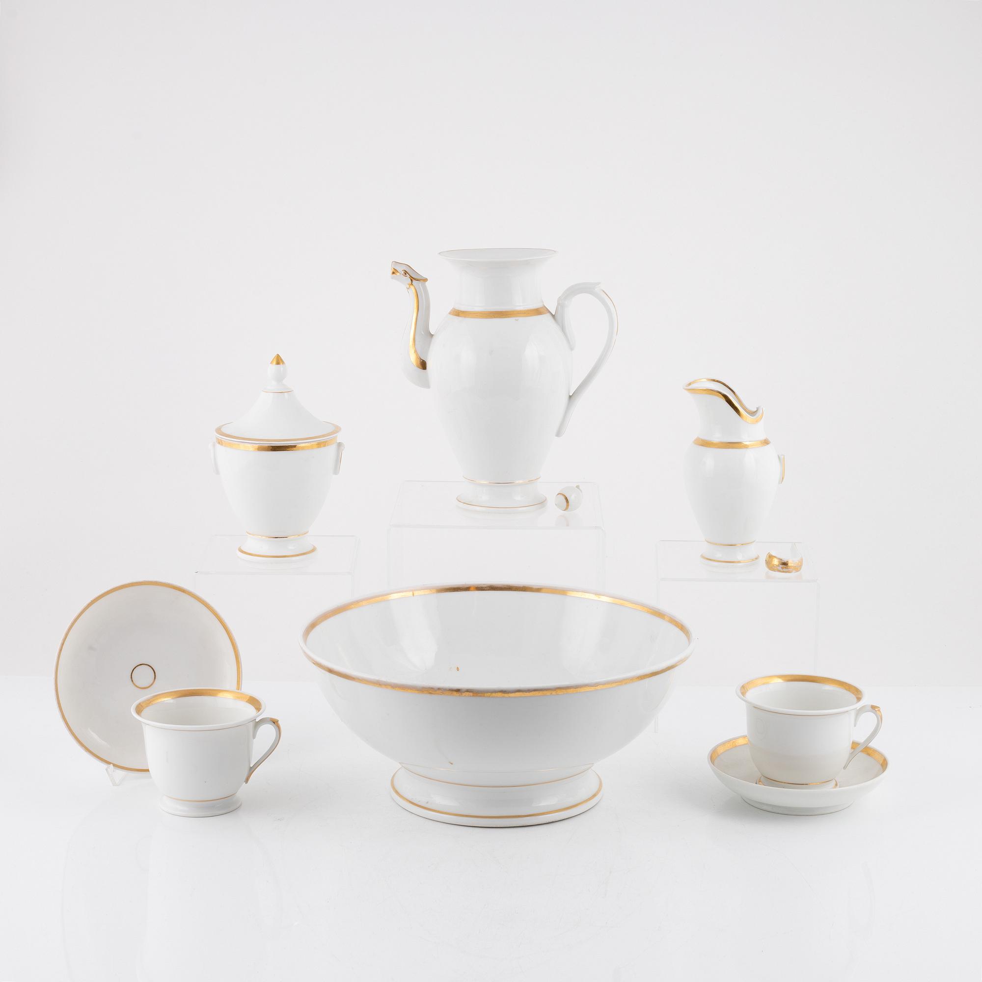 Six pieces of Empire porcealin, 19th Century.